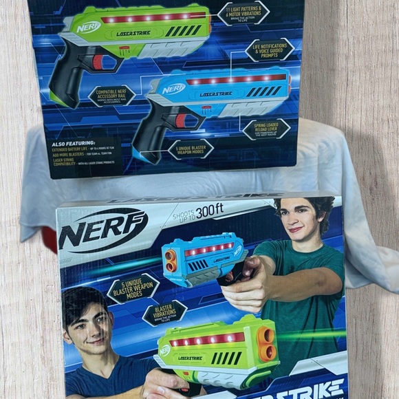 Nerf LaserStrike Blaster - Vibrant Green and Blue - Picture 1 of 1